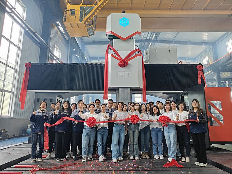 重磅消息！洛陽宇捷13米數(shù)控龍門鏜銑床正式投產(chǎn)使用!